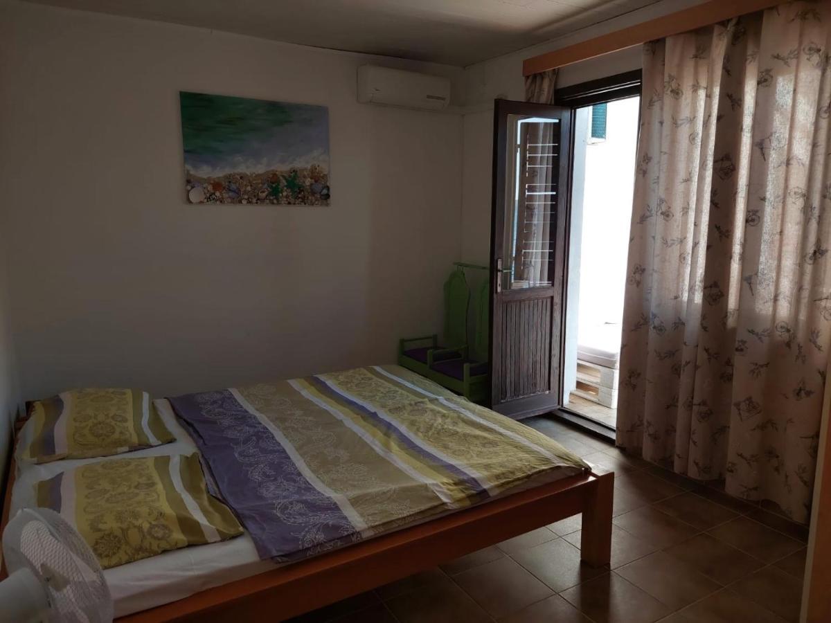 Apartment Galeb Lukovo Šugarje Eksteriør bilde